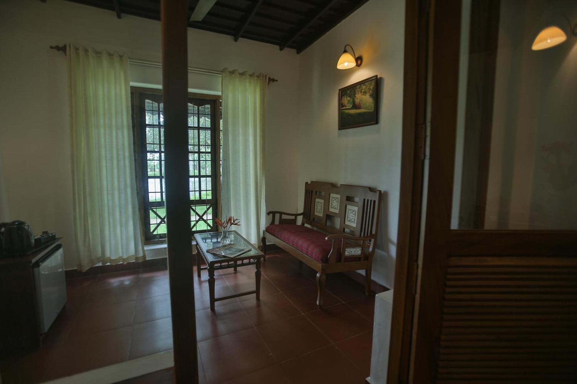Palmgrove Lake Resort Alappuzha Esterno foto