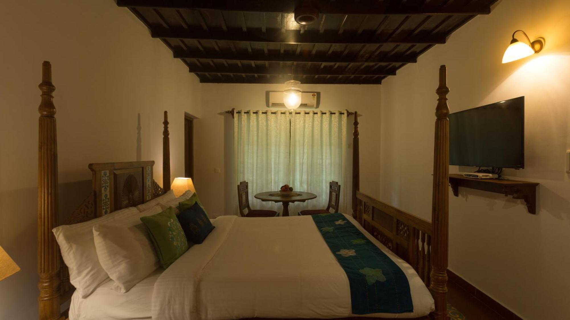 Palmgrove Lake Resort Alappuzha Esterno foto