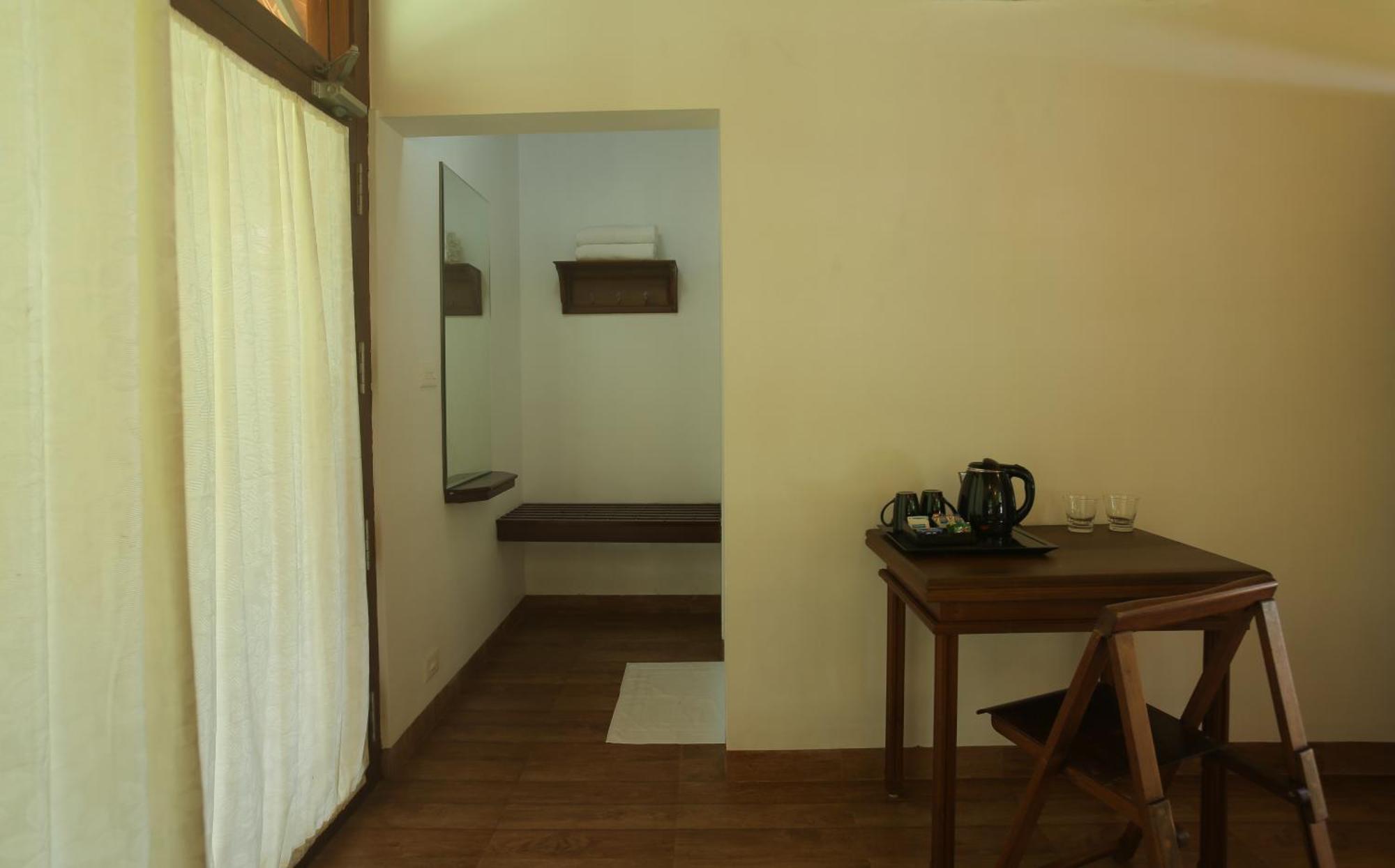 Palmgrove Lake Resort Alappuzha Esterno foto